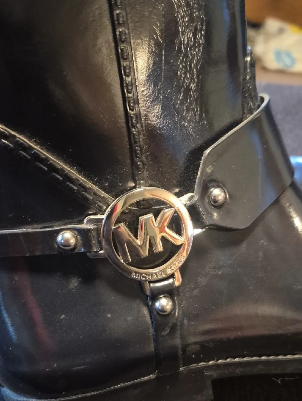 Men Accessories Subcategory Identification